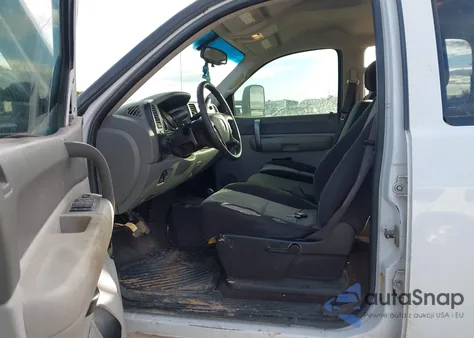 2008 Chevrolet Silverado 2500Hd Work Truck z USA, uszkodzony, nr VIN 1GCHK23K08F210631